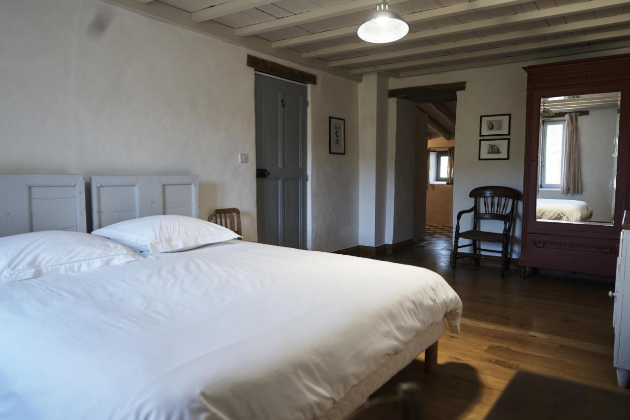 La Cour Du Marronnier Hotel Pont-de-Barret Buitenkant foto